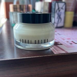 Brand new bobbi brown face base